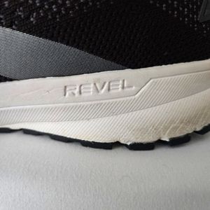 Women's Brooks Revel shoes